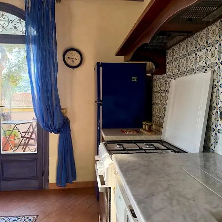 Host4u - Ex Archbishop's House & Terrace,